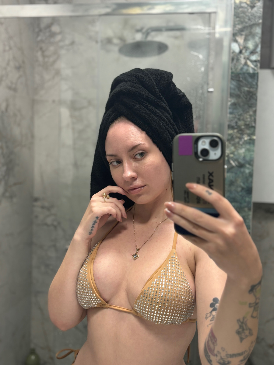 Nude girl KateV in Taizhou