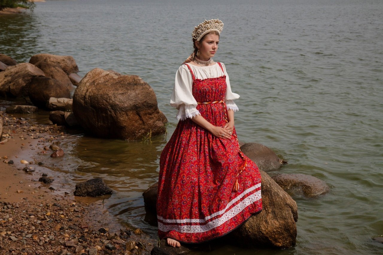 Women in Slavic costumes in Taizhou