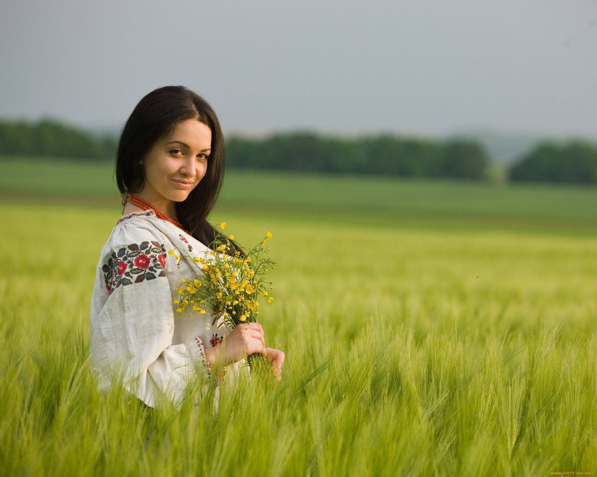 Women in Slavic costumes in Taizhou