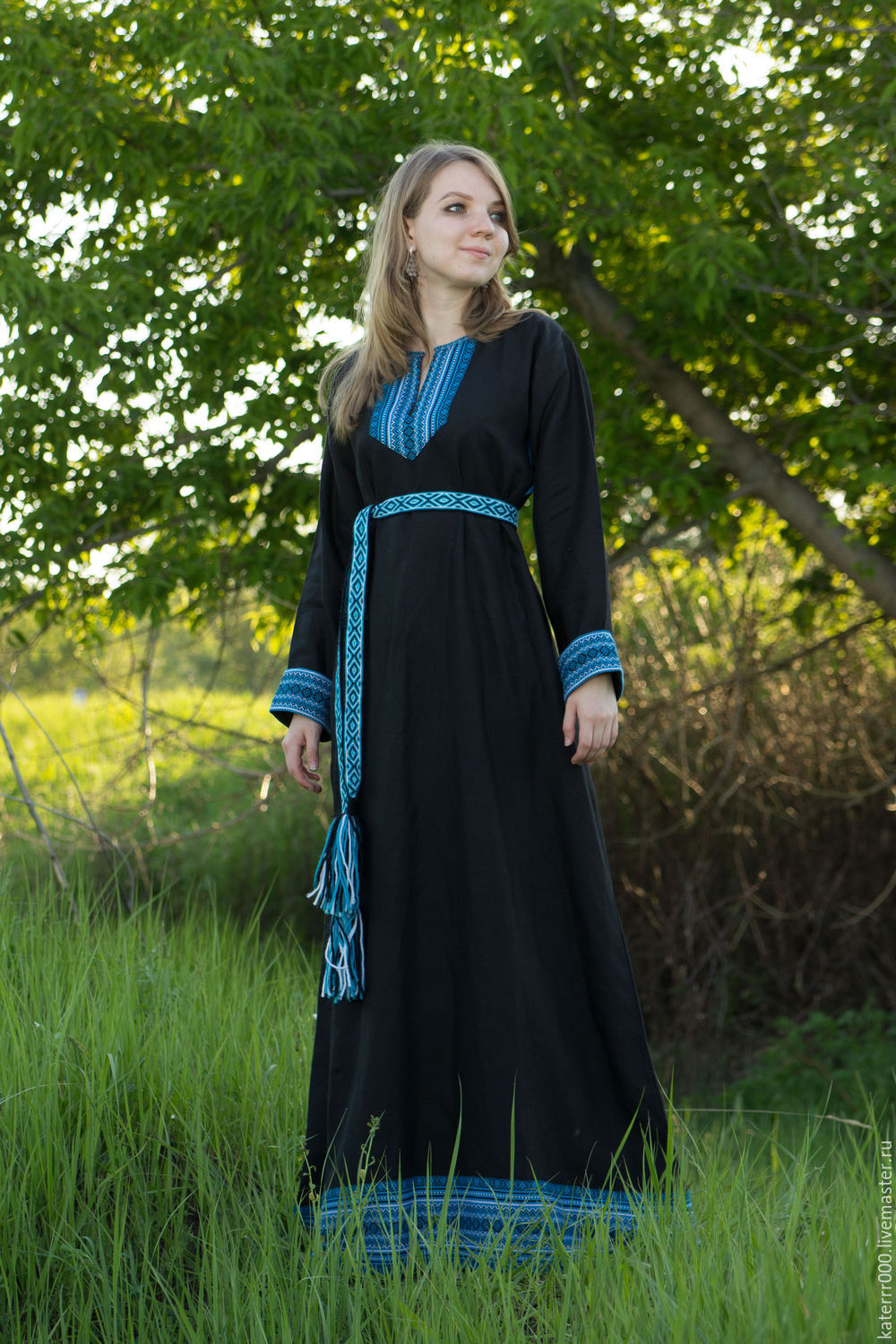 Women in Slavic costumes in Taizhou