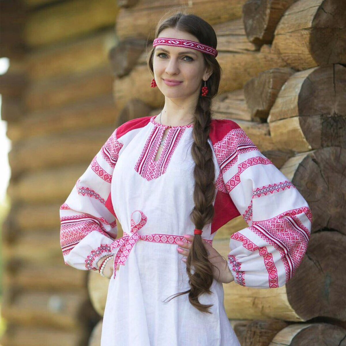 Girls in Slavic costumes in Taizhou