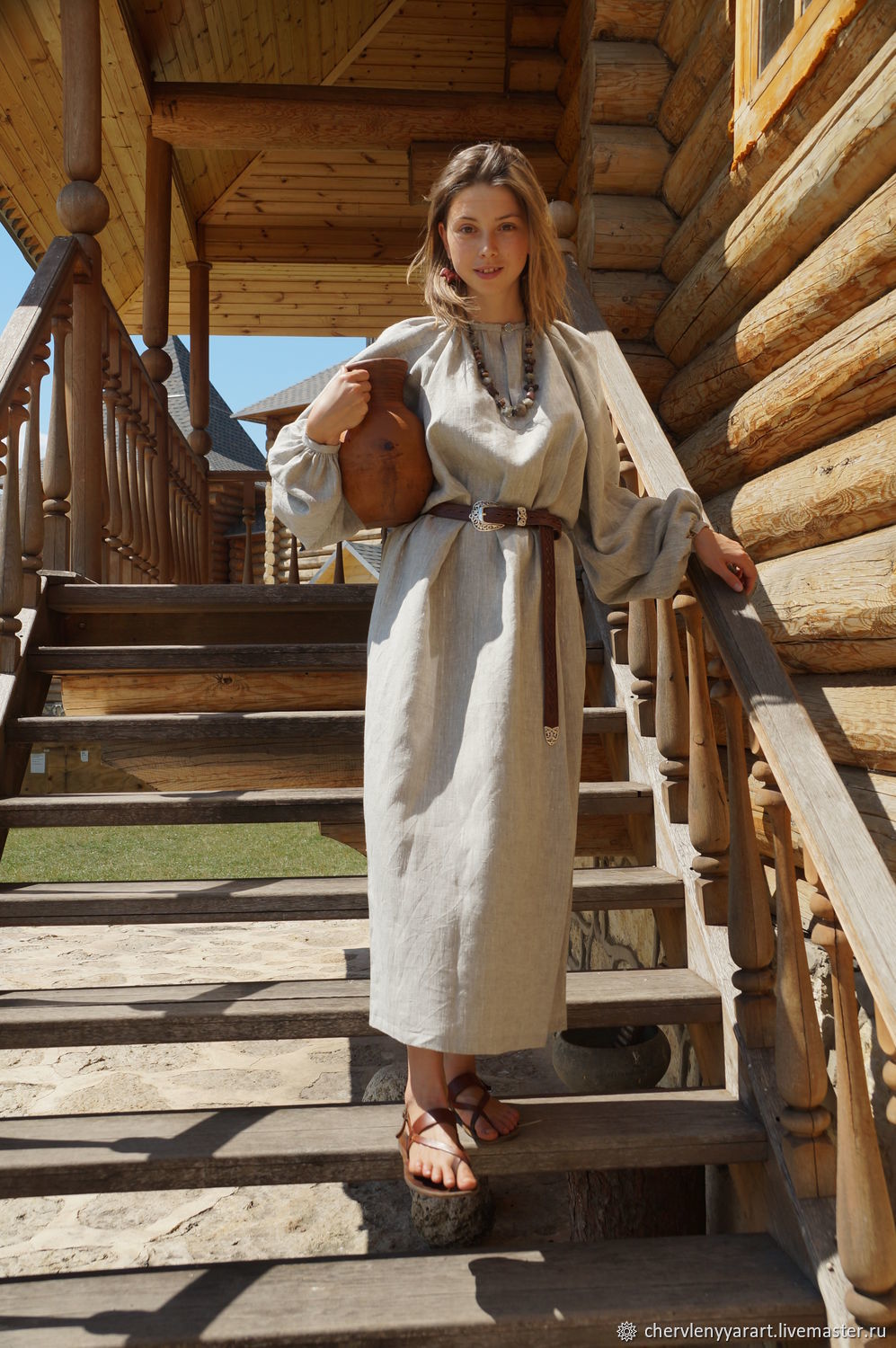 Girls in Slavic costumes in Taizhou