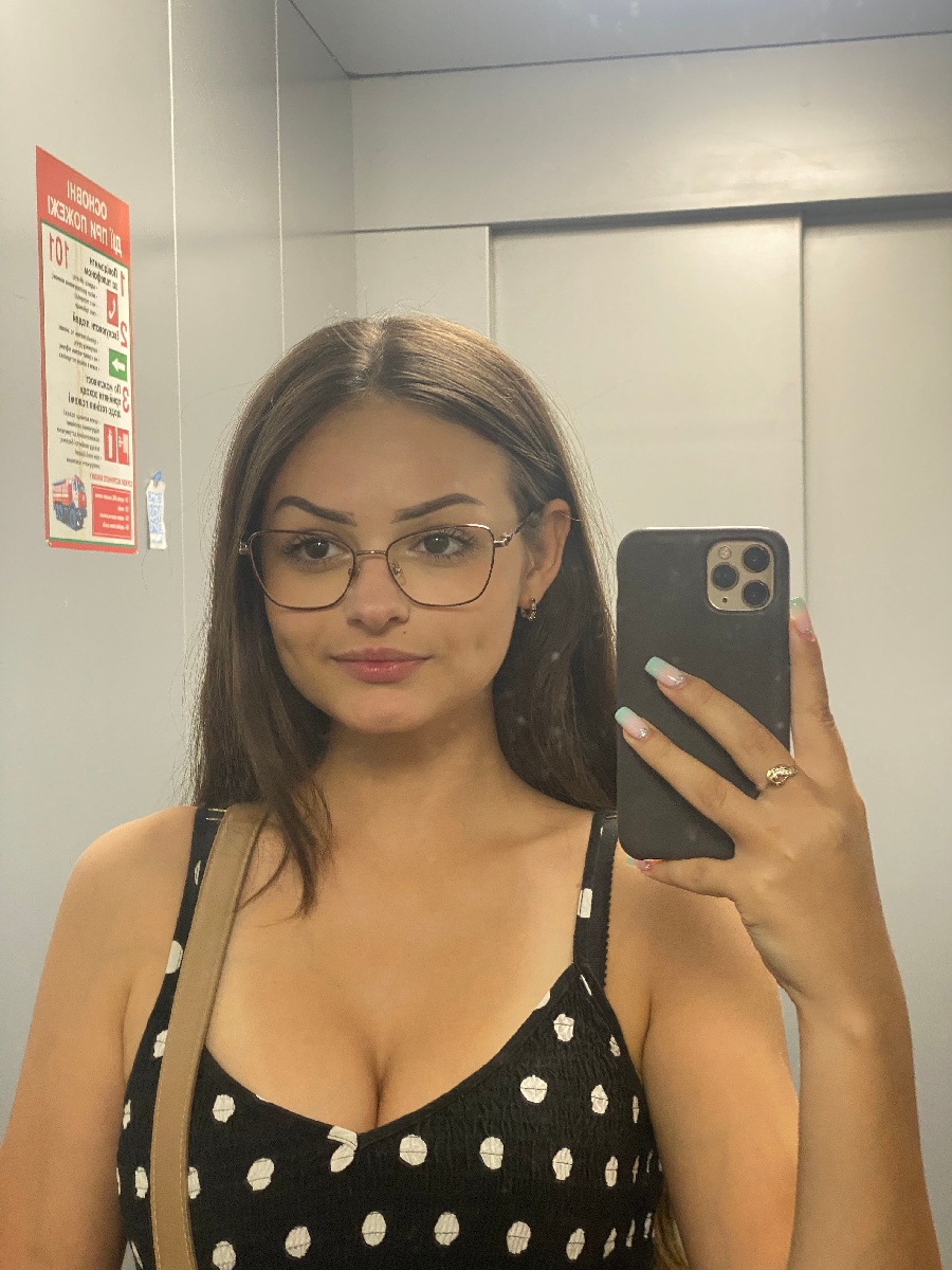 Sexy model Stacy in Taizhou