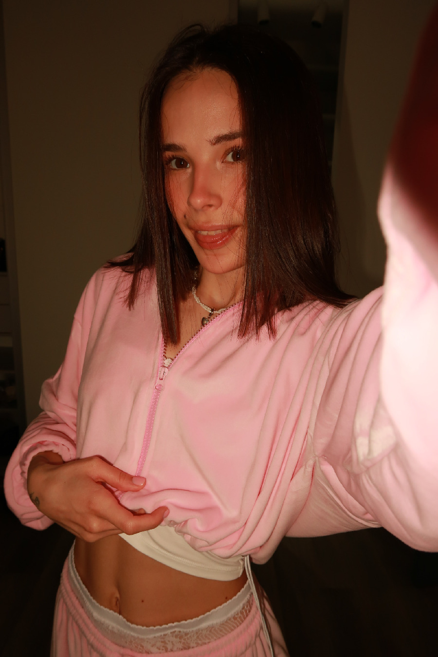 Tina brings the glow — live moments in Taizhou